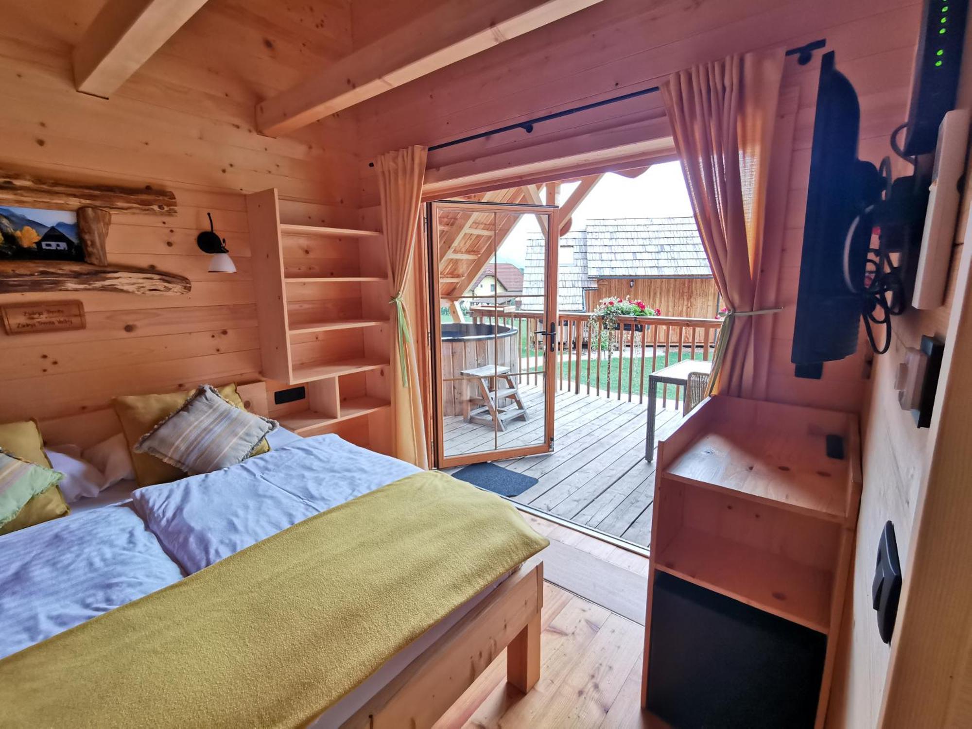 Hotel Ribno Luxury Glamping à Bled Extérieur photo